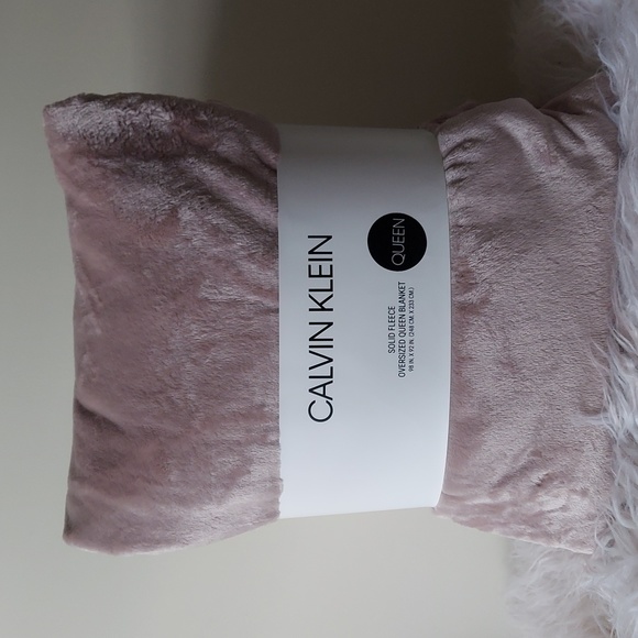 CALVIN KLEIN Blanket - Picture 1 of 2